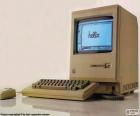 Macintosh 128K (1984), που ονομάζεται για την 128 KiB RAM, χρησιμοποιώντας ένα περιβάλλον εργασίας χρήστη (GUI) και το ποντίκι αντί για τη γραμμή εντολών